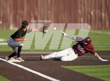 Thumbnail 3 in Greeneville @ Dobyns-Bennett photogallery.