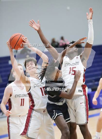 Thumbnail 1 in Colleton County vs Porter Gaud (Lowcountry Roundball Classic) photogallery.