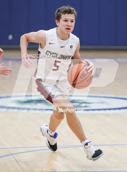 Thumbnail 2 in Colleton County vs Porter Gaud (Lowcountry Roundball Classic) photogallery.