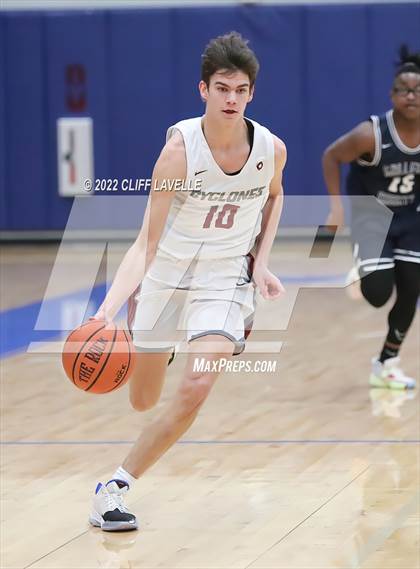 Thumbnail 3 in Colleton County vs Porter Gaud (Lowcountry Roundball Classic) photogallery.