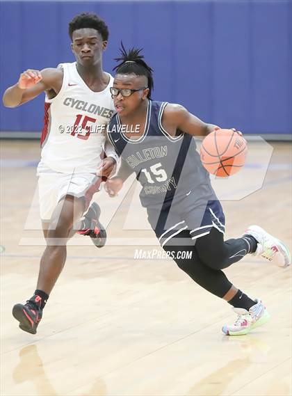 Thumbnail 1 in Colleton County vs Porter Gaud (Lowcountry Roundball Classic) photogallery.