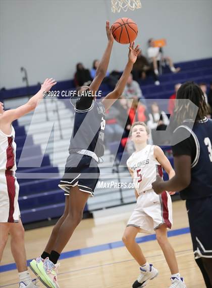 Thumbnail 3 in Colleton County vs Porter Gaud (Lowcountry Roundball Classic) photogallery.