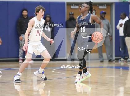 Thumbnail 1 in Colleton County vs Porter Gaud (Lowcountry Roundball Classic) photogallery.