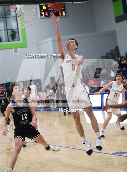 Thumbnail 1 in Colleton County vs Porter Gaud (Lowcountry Roundball Classic) photogallery.