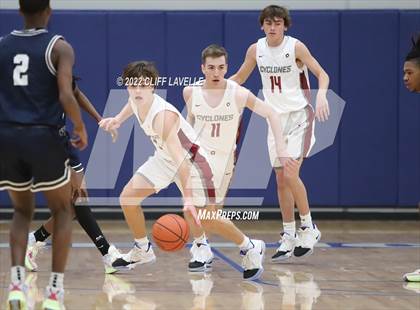 Thumbnail 2 in Colleton County vs Porter Gaud (Lowcountry Roundball Classic) photogallery.