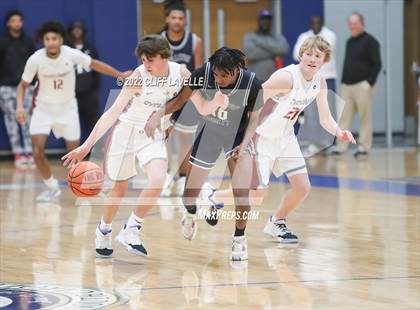 Thumbnail 1 in Colleton County vs Porter Gaud (Lowcountry Roundball Classic) photogallery.