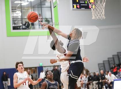Thumbnail 3 in Colleton County vs Porter Gaud (Lowcountry Roundball Classic) photogallery.