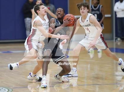 Thumbnail 2 in Colleton County vs Porter Gaud (Lowcountry Roundball Classic) photogallery.