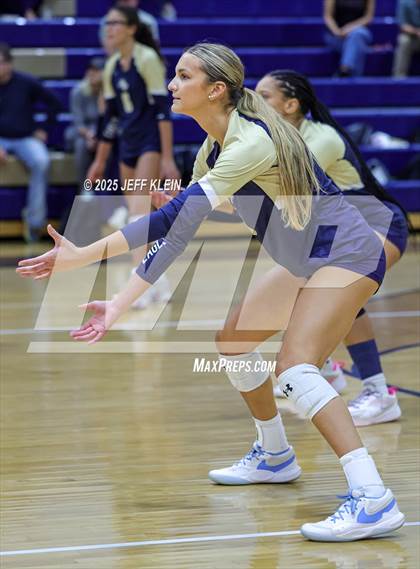 Thumbnail 3 in Pine Crest vs. North Broward Prep photogallery.