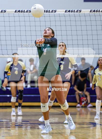 Thumbnail 2 in Pine Crest vs. North Broward Prep photogallery.