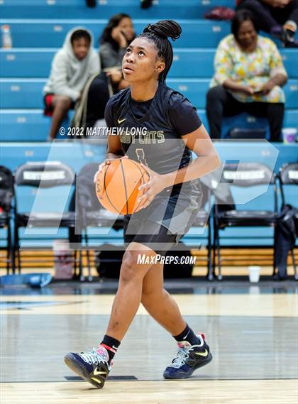 Thumbnail 3 in Hale County vs Bryant (Jaguar Thanksgiving Jam) photogallery.