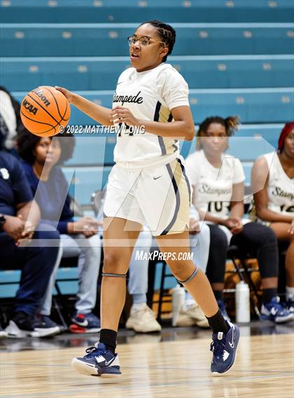 Thumbnail 3 in Hale County vs Bryant (Jaguar Thanksgiving Jam) photogallery.