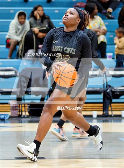 Thumbnail 2 in Hale County vs Bryant (Jaguar Thanksgiving Jam) photogallery.