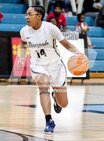 Thumbnail 2 in Hale County vs Bryant (Jaguar Thanksgiving Jam) photogallery.