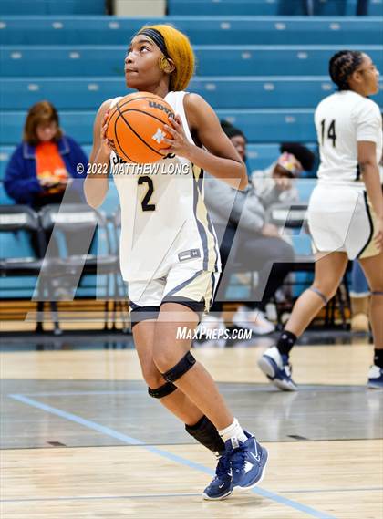 Thumbnail 2 in Hale County vs Bryant (Jaguar Thanksgiving Jam) photogallery.