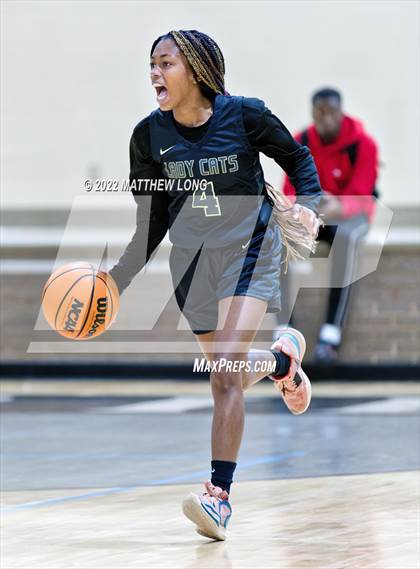 Thumbnail 3 in Hale County vs Bryant (Jaguar Thanksgiving Jam) photogallery.