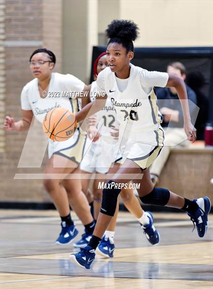 Thumbnail 1 in Hale County vs Bryant (Jaguar Thanksgiving Jam) photogallery.