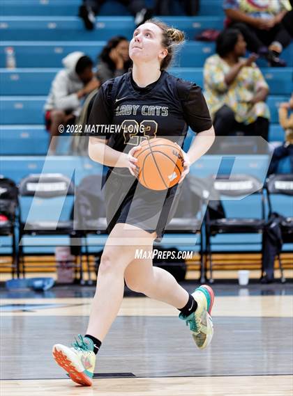 Thumbnail 3 in Hale County vs Bryant (Jaguar Thanksgiving Jam) photogallery.