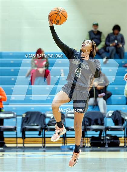 Thumbnail 2 in Hale County vs Bryant (Jaguar Thanksgiving Jam) photogallery.