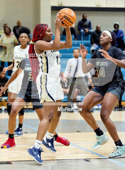 Thumbnail 1 in Hale County vs Bryant (Jaguar Thanksgiving Jam) photogallery.