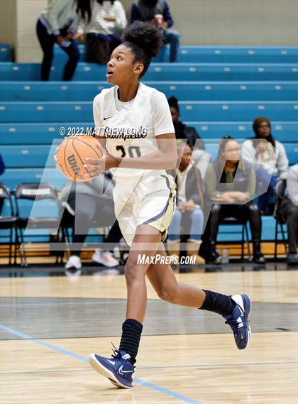 Thumbnail 3 in Hale County vs Bryant (Jaguar Thanksgiving Jam) photogallery.