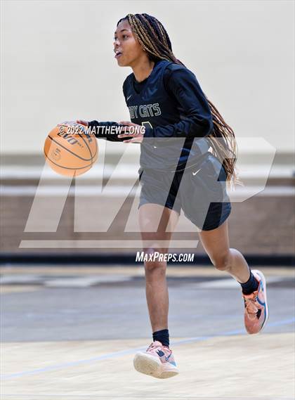 Thumbnail 1 in Hale County vs Bryant (Jaguar Thanksgiving Jam) photogallery.