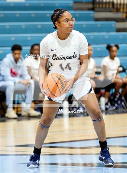 Thumbnail 2 in Hale County vs Bryant (Jaguar Thanksgiving Jam) photogallery.