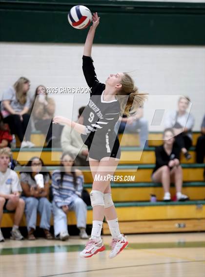 Thumbnail 3 in Mountain View vs Canyon del Oro (AIA 5A Conference Play-In) photogallery.