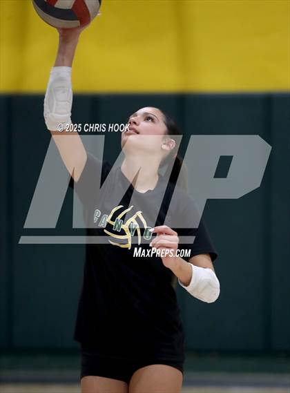 Thumbnail 3 in Mountain View vs Canyon del Oro (5A Conference Play-In) photogallery.