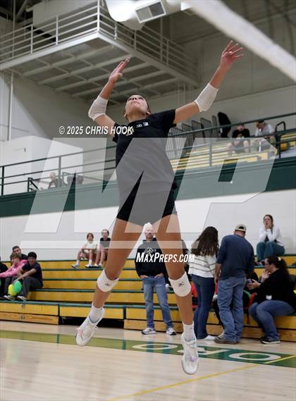 Thumbnail 1 in Mountain View vs Canyon del Oro (5A Conference Play-In) photogallery.