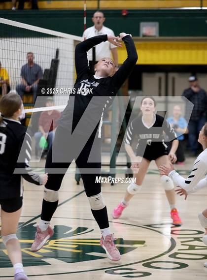 Thumbnail 3 in Mountain View vs Canyon del Oro (5A Conference Play-In) photogallery.