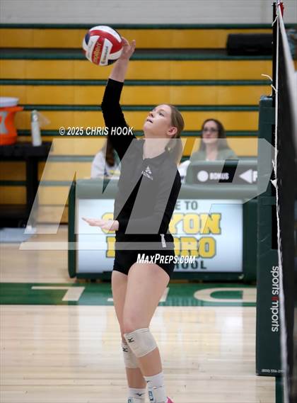 Thumbnail 1 in Mountain View vs Canyon del Oro (AIA 5A Conference Play-In) photogallery.