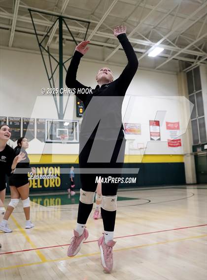 Thumbnail 2 in Mountain View vs Canyon del Oro (AIA 5A Conference Play-In) photogallery.