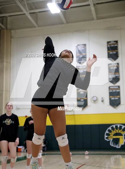 Thumbnail 3 in Mountain View vs Canyon del Oro (AIA 5A Conference Play-In) photogallery.