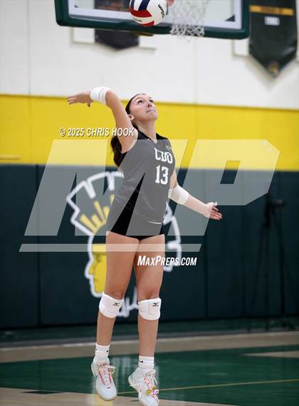 Thumbnail 1 in Mountain View vs Canyon del Oro (5A Conference Play-In) photogallery.