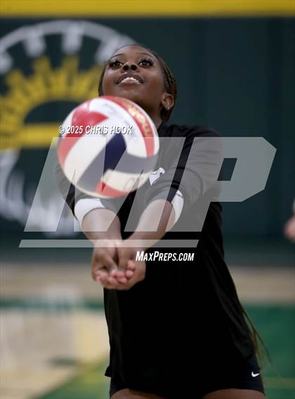 Thumbnail 3 in Mountain View vs Canyon del Oro (AIA 5A Conference Play-In) photogallery.