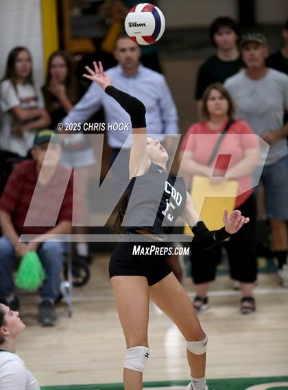 Thumbnail 2 in Mountain View vs Canyon del Oro (5A Conference Play-In) photogallery.