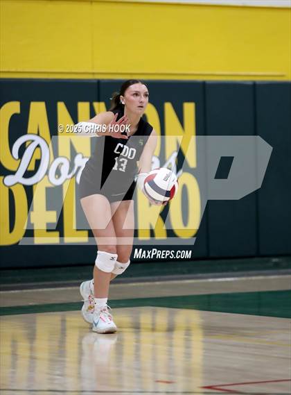 Thumbnail 3 in Mountain View vs Canyon del Oro (5A Conference Play-In) photogallery.