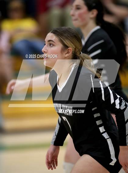 Thumbnail 1 in Mountain View vs Canyon del Oro (5A Conference Play-In) photogallery.