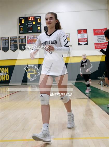 Thumbnail 3 in Mountain View vs Canyon del Oro (AIA 5A Conference Play-In) photogallery.