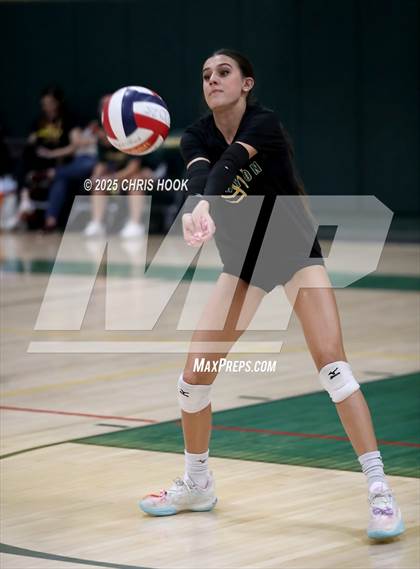 Thumbnail 1 in Mountain View vs Canyon del Oro (5A Conference Play-In) photogallery.