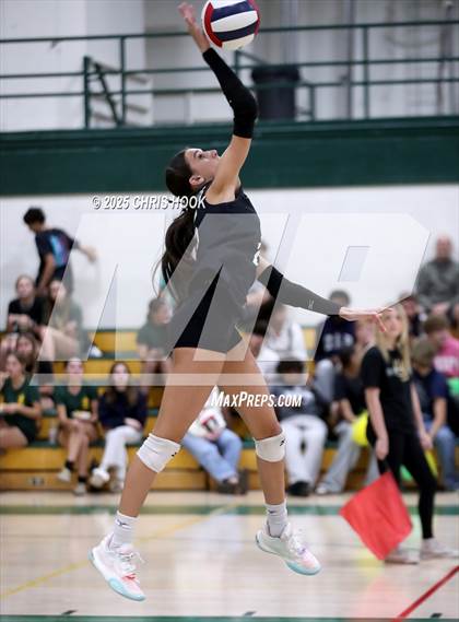 Thumbnail 3 in Mountain View vs Canyon del Oro (5A Conference Play-In) photogallery.