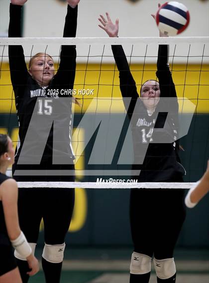 Thumbnail 3 in Mountain View vs Canyon del Oro (AIA 5A Conference Play-In) photogallery.