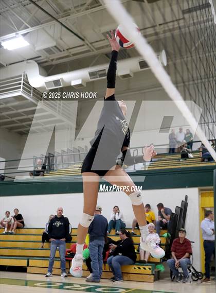 Thumbnail 3 in Mountain View vs Canyon del Oro (5A Conference Play-In) photogallery.