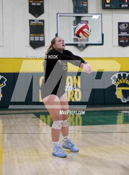 Thumbnail 3 in Mountain View vs Canyon del Oro (5A Conference Play-In) photogallery.