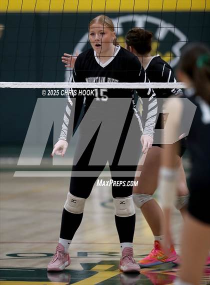 Thumbnail 3 in Mountain View vs Canyon del Oro (AIA 5A Conference Play-In) photogallery.