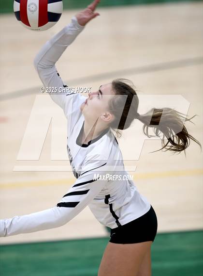 Thumbnail 2 in Mountain View vs Canyon del Oro (AIA 5A Conference Play-In) photogallery.