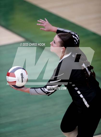 Thumbnail 1 in Mountain View vs Canyon del Oro (5A Conference Play-In) photogallery.