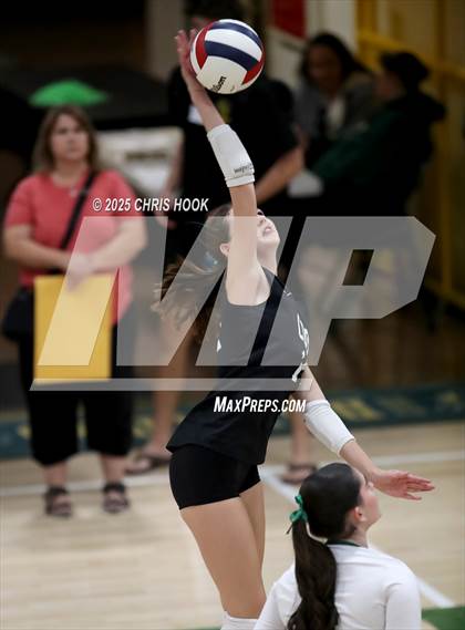 Thumbnail 3 in Mountain View vs Canyon del Oro (5A Conference Play-In) photogallery.
