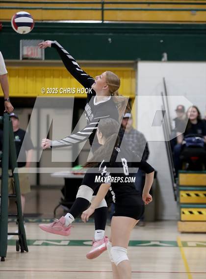 Thumbnail 3 in Mountain View vs Canyon del Oro (AIA 5A Conference Play-In) photogallery.